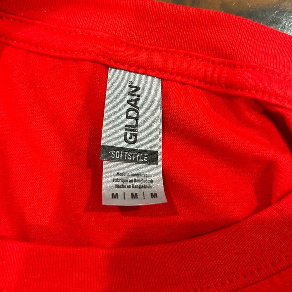 GILDAN ANIMAL CROSSING Lloid Red Short Sleeve Tee Size M - Picture 3 of 5